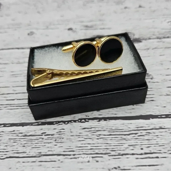 Christian Dior Gold and Black Cufflinks and Tie Bar Set - Picture 5 of 5